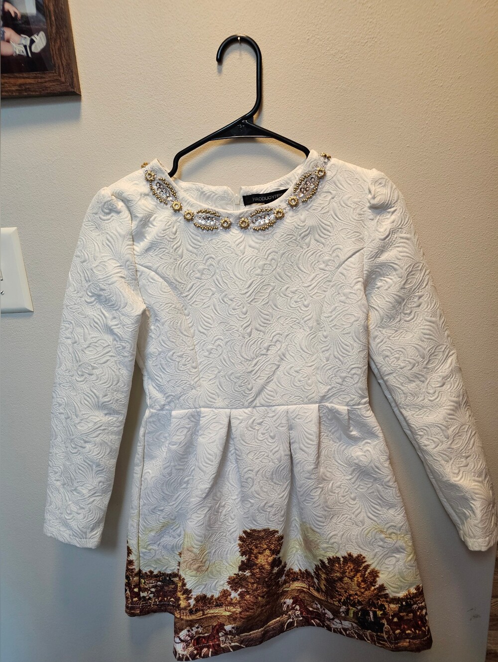 Women's Embroidered White Long Sleeve Dress